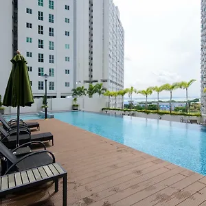 Straits Garden Suites, George Town