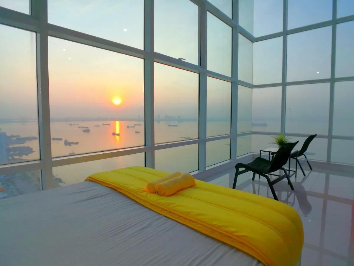 Georgetown Seaview Seafront Duplex Hotel